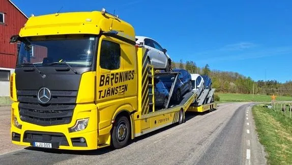 Vi transporterar bilar & andra fordon